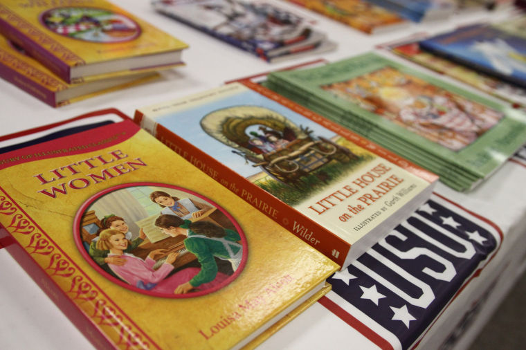 USO United Through Reading